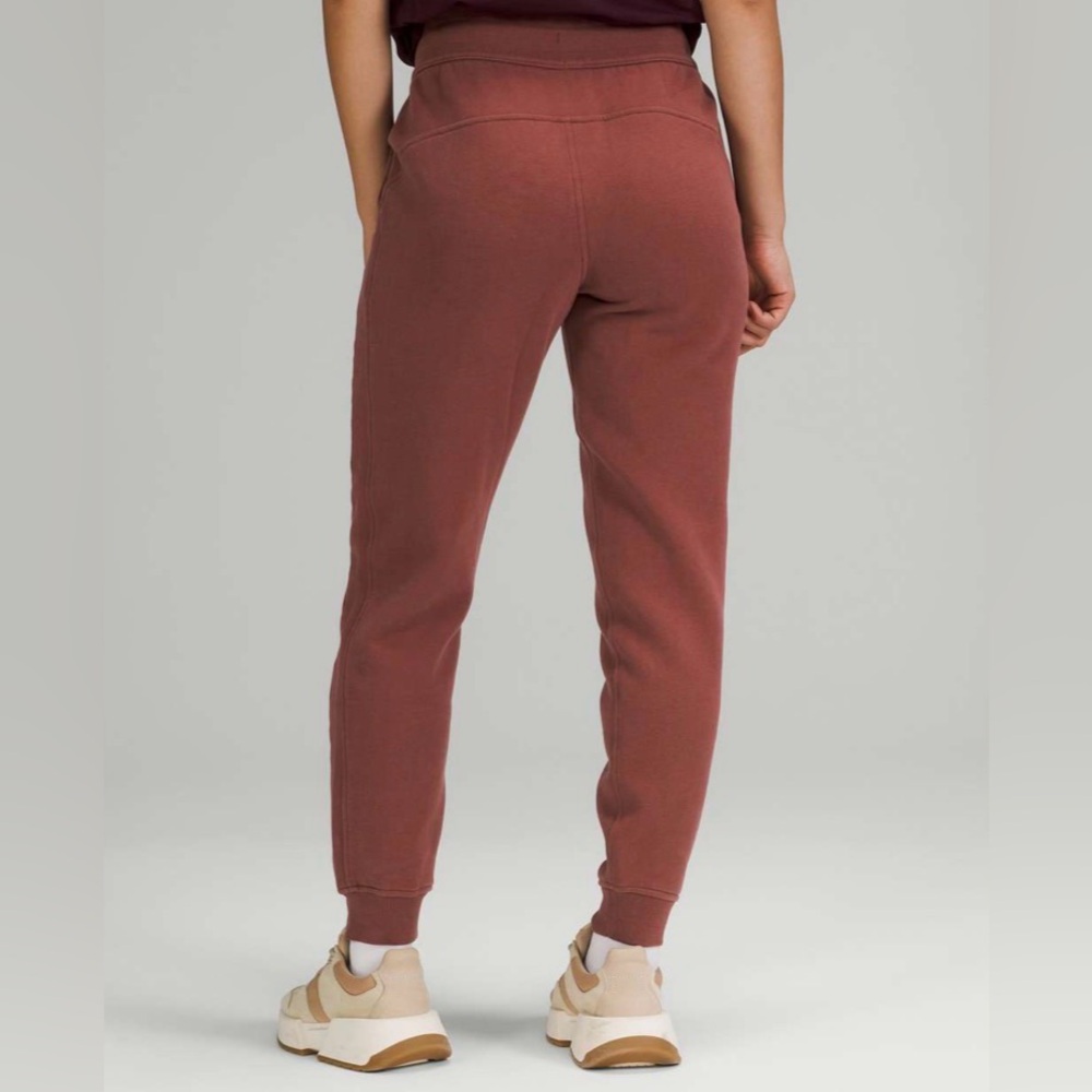 Lululemon scuba jogger smoky red
